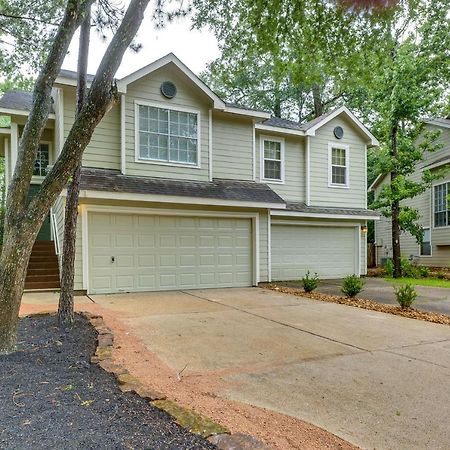 Modern Woodlands Townhome With Spacious Yard And Patio 兀兰 外观 照片